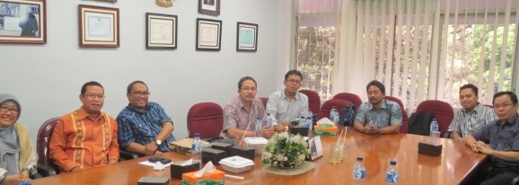 Pertemuan tim penelti BINUS dengan rekan peneliti lain dan pimpinan KY, 20 Februari 2015