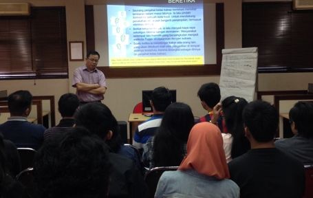 Diskusi 'etika profesi hukum' di Kampus Unpas, 15 Juni 2015