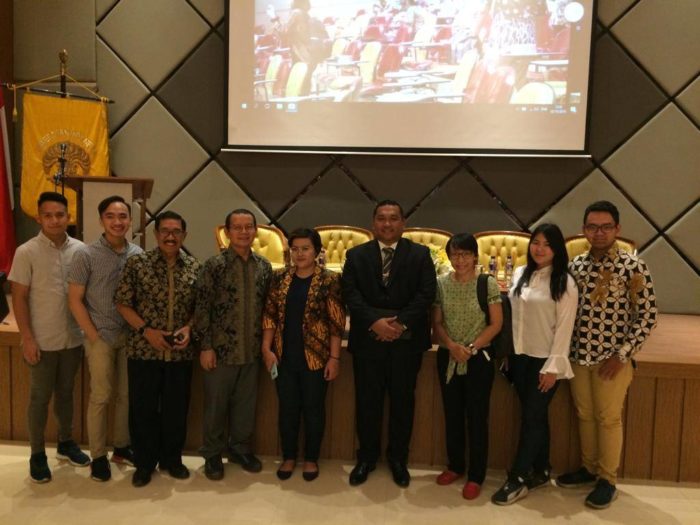 MAHASISWA BERPARTISIPASI DALAM SEMINAR SIBER