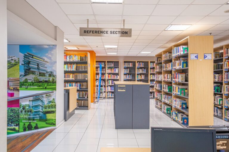 BINUS PERPUSTAKAAN