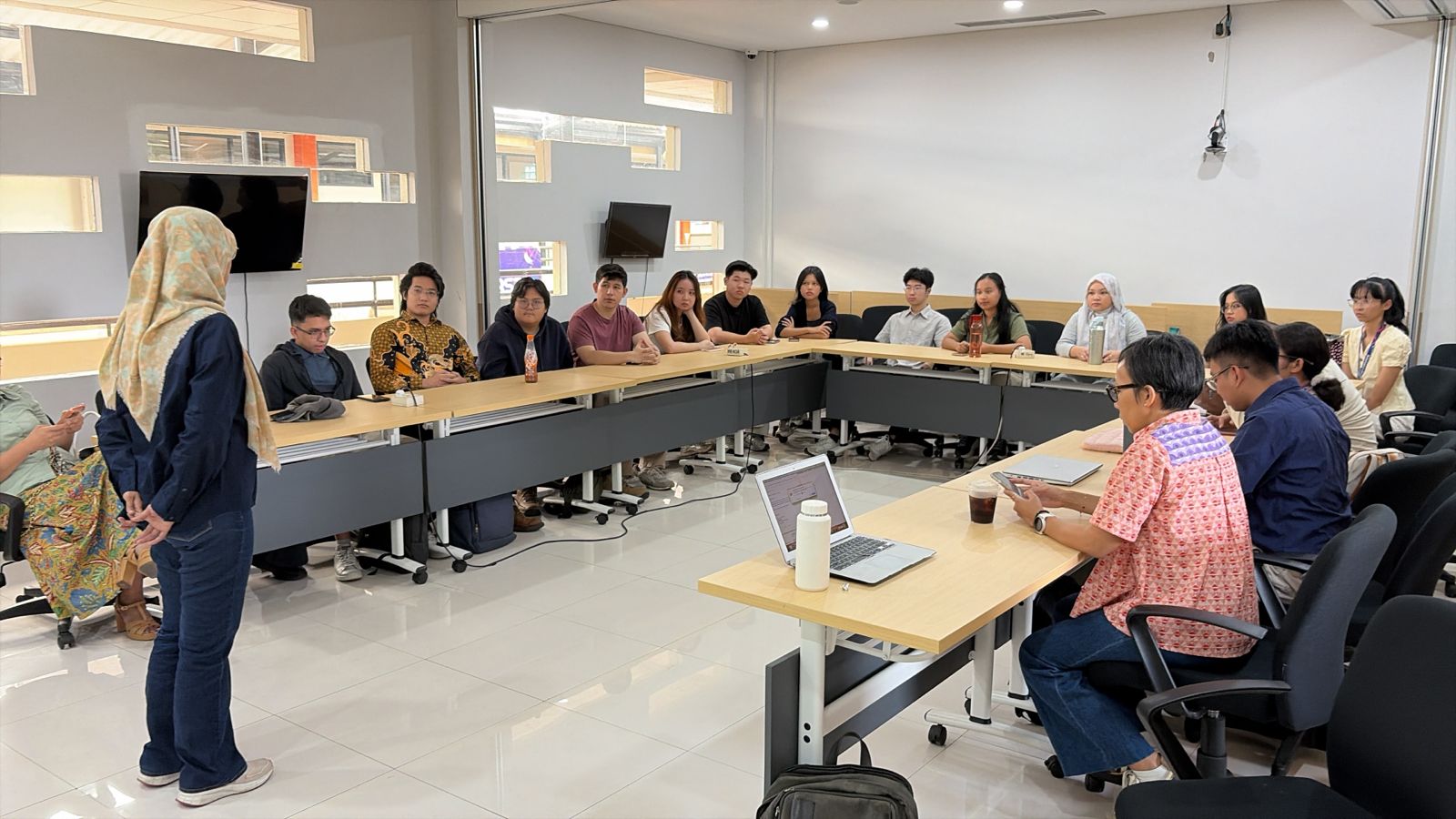 ACADEMIC ADVISORY MAHASISWA B28 DAN B29